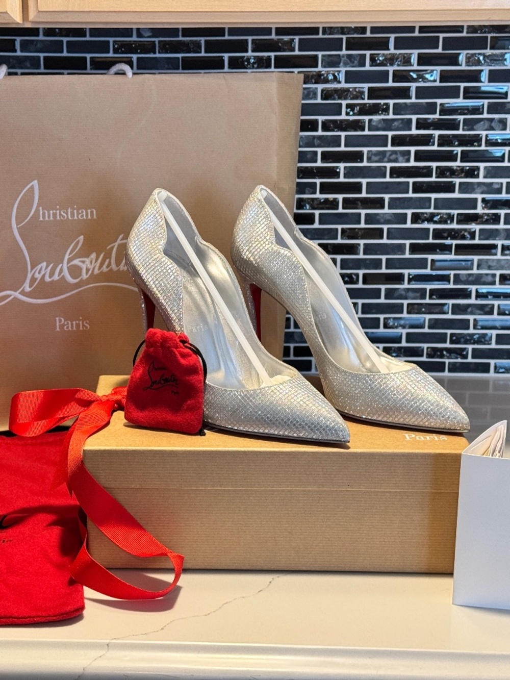Christian Louboutin Hot Chick 100- Micro 3D Silver Lining- Size 39/ 8.5 US